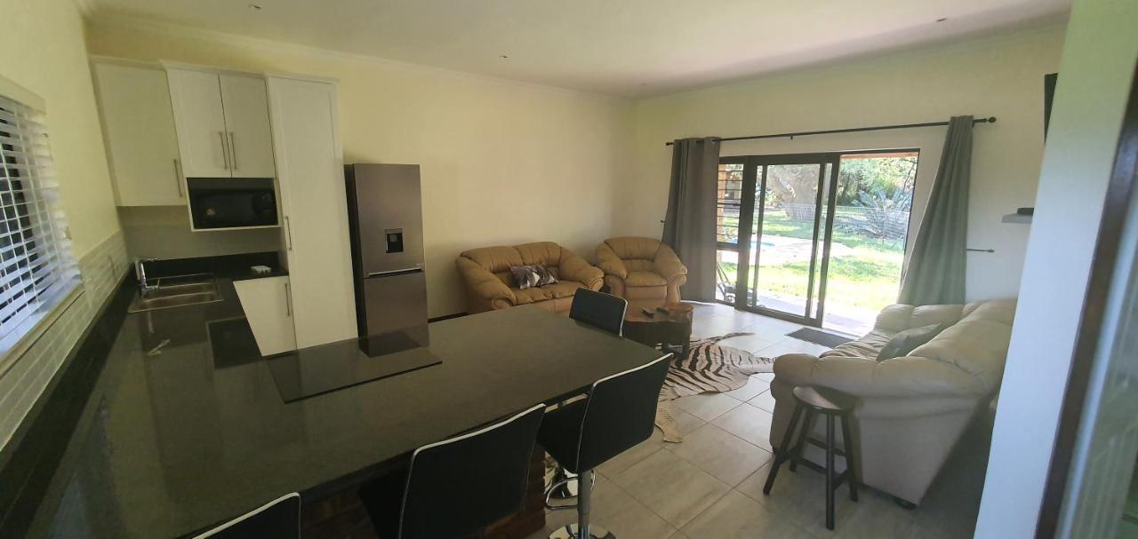 Honeybird Self Catering Accommodation Hluhluwe Esterno foto