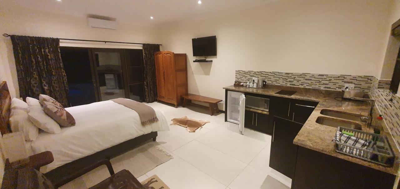 Honeybird Self Catering Accommodation Hluhluwe Esterno foto