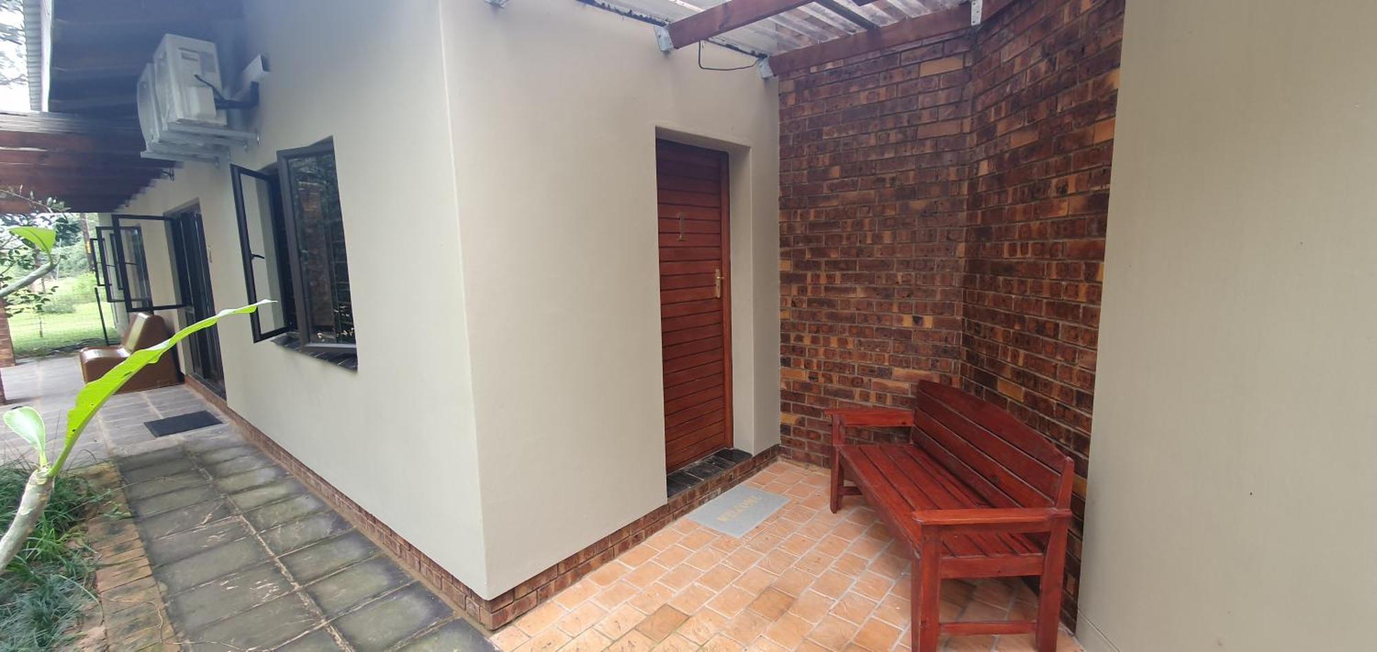 Honeybird Self Catering Accommodation Hluhluwe Esterno foto